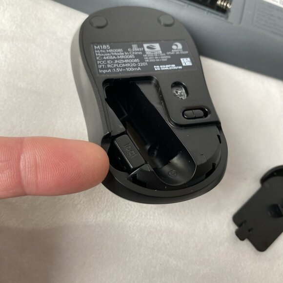 Logitech Wireless Black Keyboard + M185 Mouse + Receiver Dongle TESTED WORKS - Picture 11 of 11